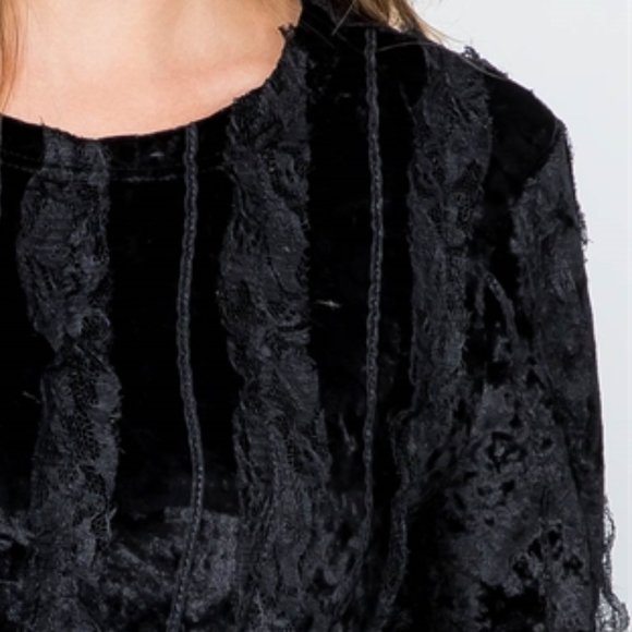 Velvet blouse with lace details - Picture 7 of 7
